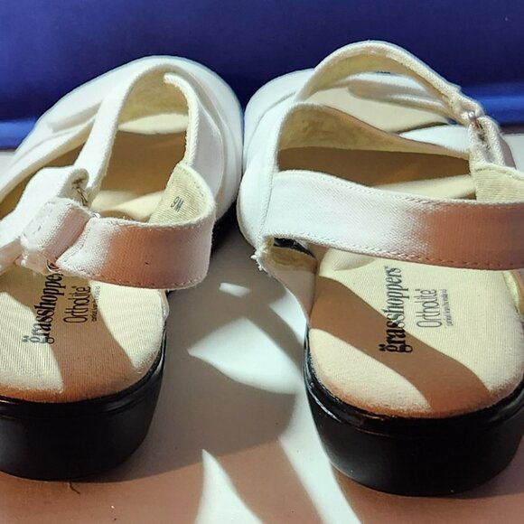 Grasshoppers sandals sz 9 M white canvas NIB - Picture 4 of 7
